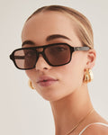Delevigne - Black-Caramel 3