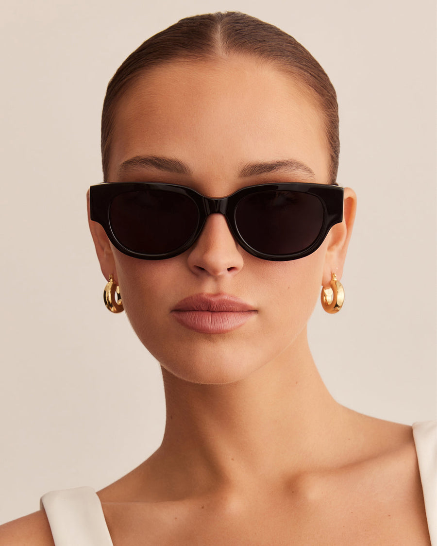 Markle - Black-Black